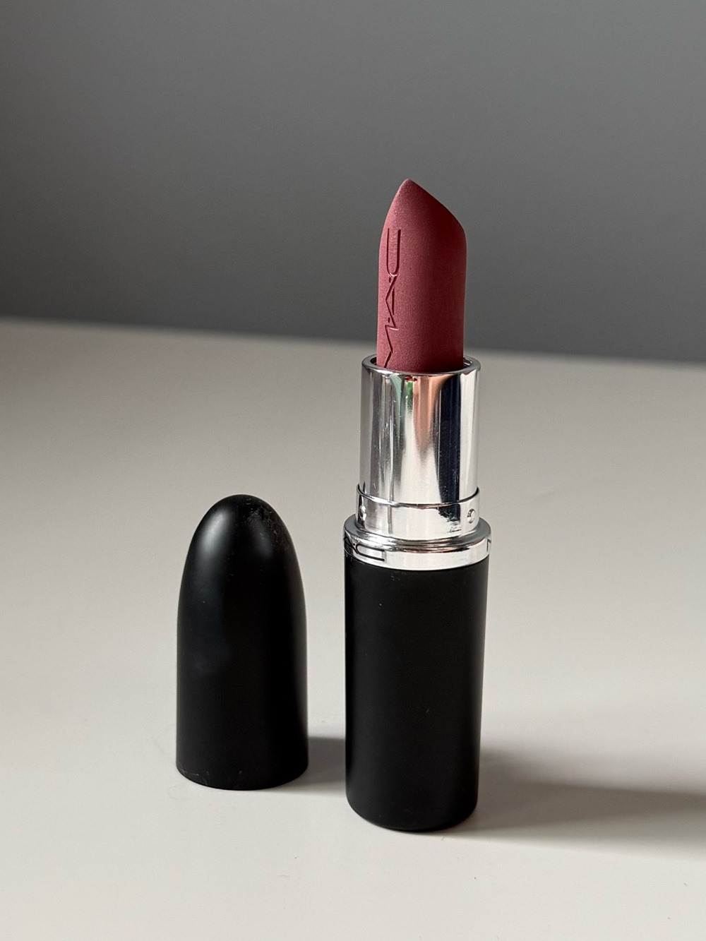 MAC Cosmetics M·A·CXIMAL SILKY MATTE LIPSTICK - Soar (Midtone cool mauve)